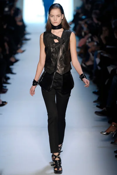 Look 36